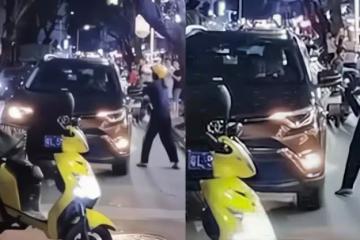 [為賺錢養家]女騎手辛苦送外賣路遇「老公載美女出行」　當場崩潰「怒砸車窗」網怒：他不配