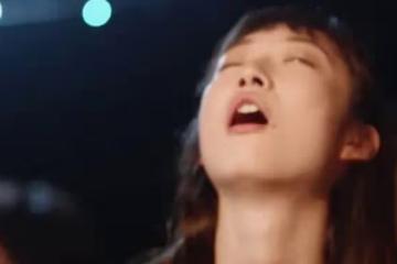暗戀十年，我親眼看見他領女孩回家，推開門他們正在「飄然若仙」