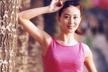 拍寫真走紅,被丈夫拋棄、遭父親指責,湯加麗如今後悔了嗎?