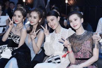 10年前演情侶，10年後演母子，女演員面對的娛樂圈，就這麼殘忍！