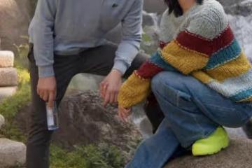 李亞鵬小女兒正面照曝光,軟萌可愛像爸爸,妻子被贊比王菲好看