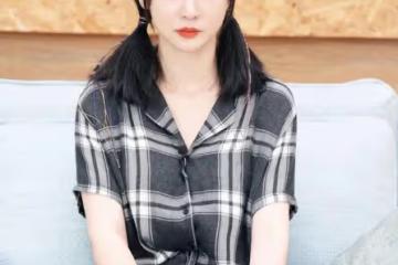 演員柳岩，親情和愛情都有淚，41歲依舊單身
