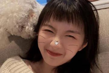 李浩菲跟趙麗穎自拍，粉絲卻說美顏太過了，李浩菲反應太機靈了吧