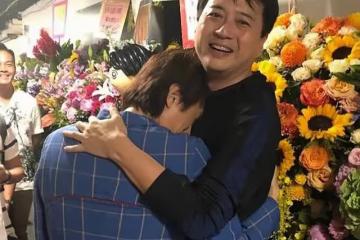 56歲香港著名男星復出拍劇,身材發胖顯油膩,網友直呼不敢認