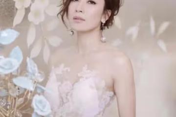 她終於復出：人間絕美黑蓮花，還得是她
