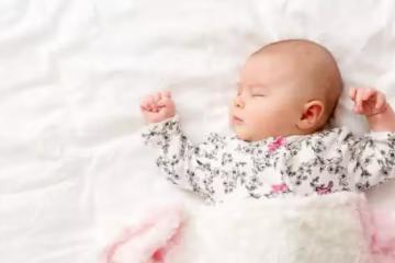婆婆：兒媳，我女兒滿月走了，你帶孫子回家吧；阿姨，我們離婚了