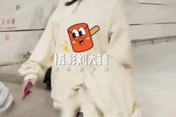 張雲龍戀情疑曝光，住在鍾楚曦家裡多日，兩人曾在海邊互動很甜