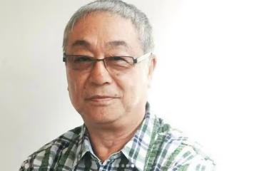 曾江離世8個月,妻子蒼老了太多,兩鬢斑白臉上再無笑意