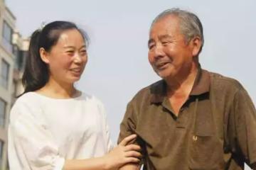 月子時婆婆讓兒媳找親媽，晚年生病兒媳告訴婆婆：找你親閨女