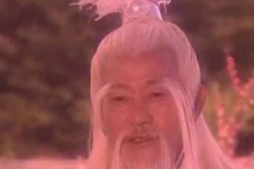 實力老戲骨，曾搭檔林志穎出演《天龍八部》，今無戲可拍淪為網紅