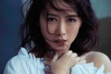 她因拍性感片走紅，後轉型成功閃婚嫁富豪，今二婚家庭美滿幸福！