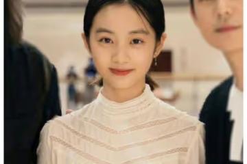 16歲黃多多穿著性感惹爭議,掛脖弔帶露春光!
