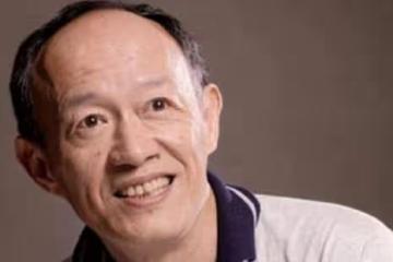 老戲骨金士傑57歲娶22歲嬌妻，60歲得龍鳳胎，如今活成了這般模樣