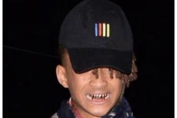 因父親走紅，12歲就讓成龍做配角，如今21歲卻長成「怪物」