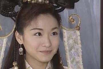 因長相一炮而紅,拍戲時太「敬業」被打重傷,後遺症令她備受折磨