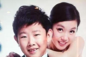 電視劇中時常扮演小孩,其實已經35歲還娶了老婆,常被誤會是母子