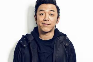 黃渤追了她13年，成名後對她不離不棄，如今45歲她被寵成公主！