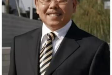 同是德藝雙馨的藝術家,為什麼潘長江的吃相那麼難看?