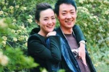 他們戀愛26年無緋聞，台前幕後都是夫妻，如今一家三口和睦幸福