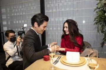 向佐秀起了恩愛，郭碧婷肚子微微隆起