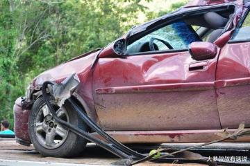 重大車禍駕駛員昏迷！韓男神路過「當場CPR」醫護趕到已恢復意識