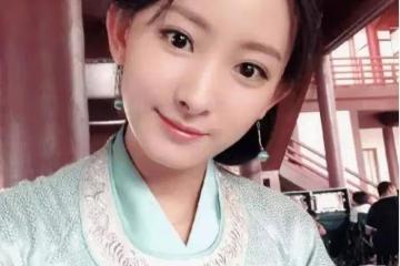 慶餘年:「沈婉兒」終於換下古裝,穿上V領長裙後,觀眾沸騰了