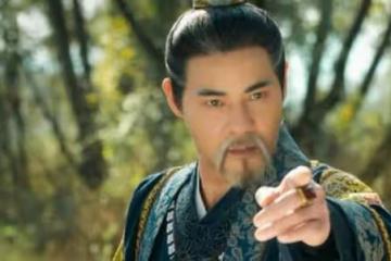 男神變大叔！TVB一線男星身材大走樣，肚腩凸出昔日健碩身形不再