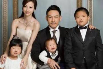 她就拍了一張全家福，結果讓自己身敗名裂，還被男友拋棄