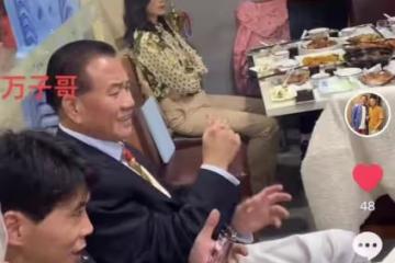 萬梓良一家三口現身蒼蠅小館！兒子高大帥氣，愛妻獨坐一旁顯不悅